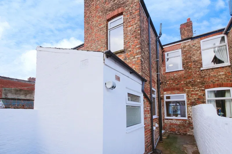 Chatsworth Terrace, York, YO26 - image 2