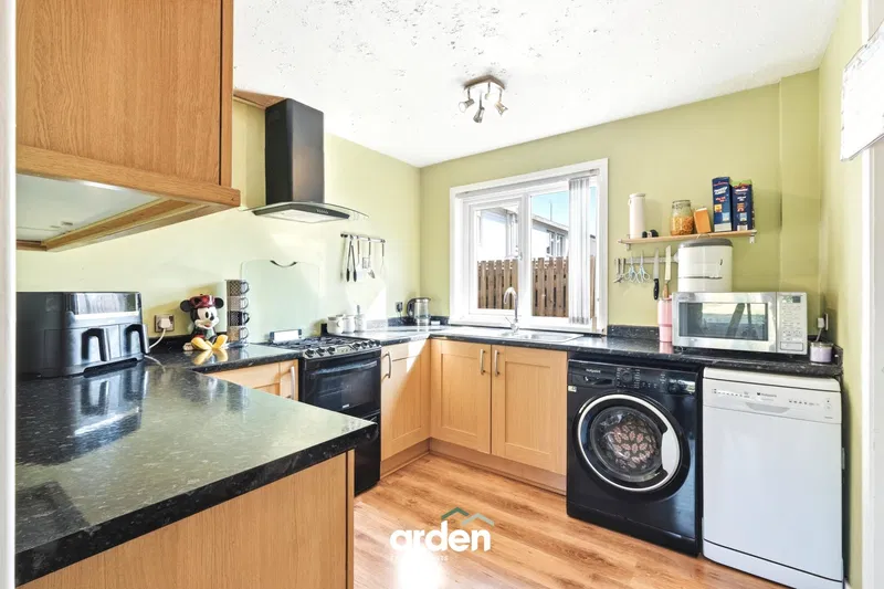 Himbleton Close, Redditch, B98 - image 2