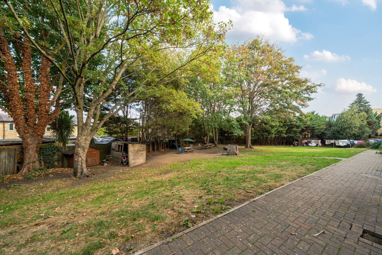 Merton Road, London, SW18 - image 7