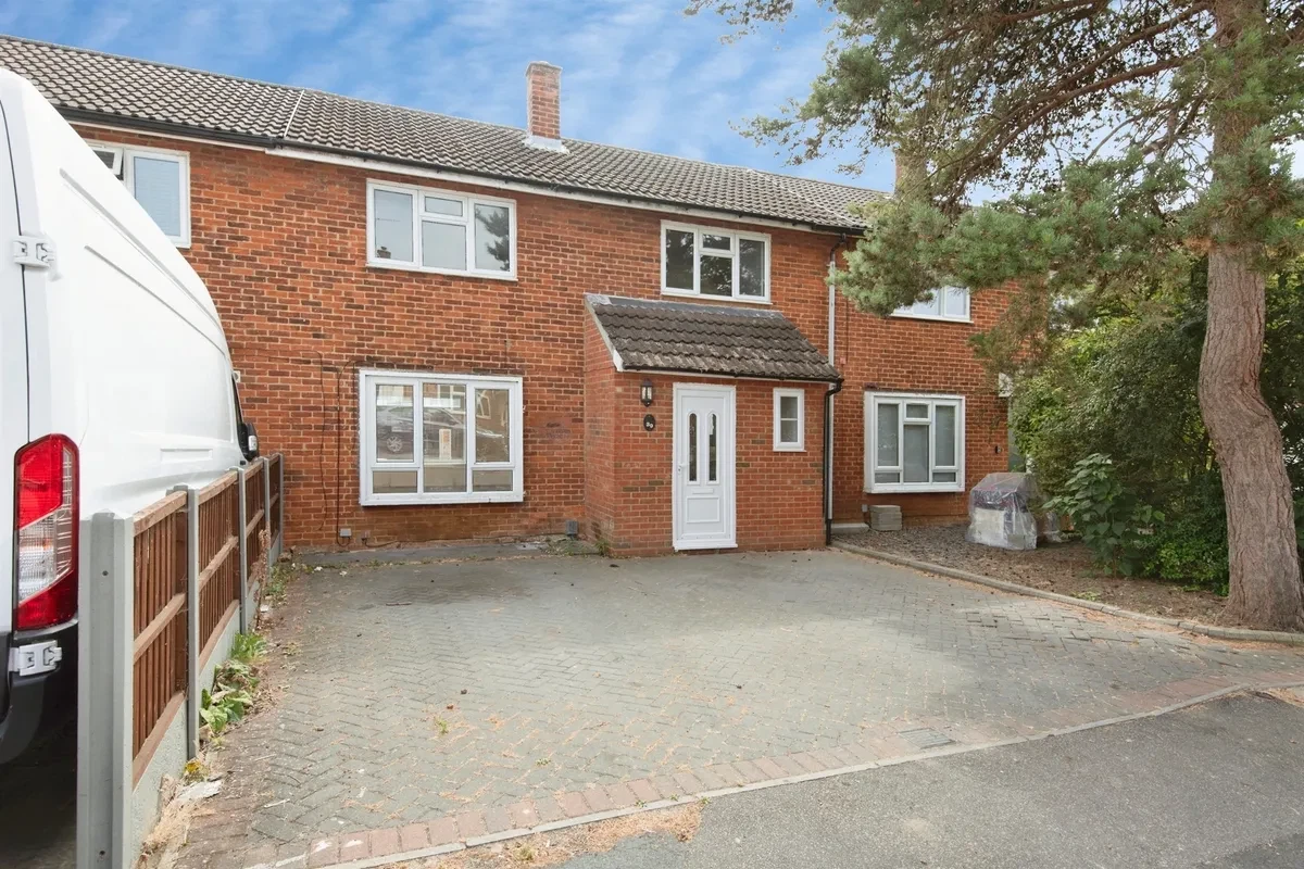 Lygrave, Stevenage - image 1