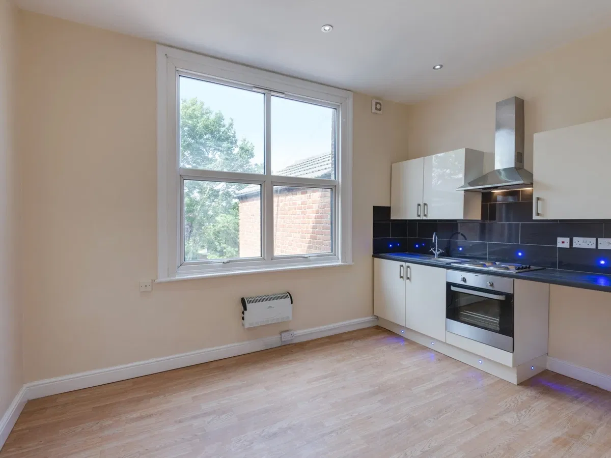 Fordwych Road, West Hampstead, London, NW2 - image 5