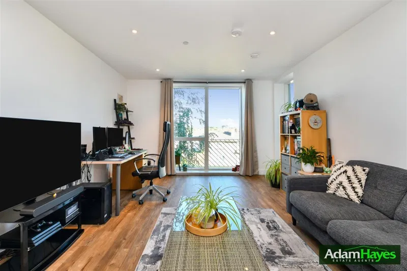 Oakwood Crescent, Muswell Hill, N10 - image 2