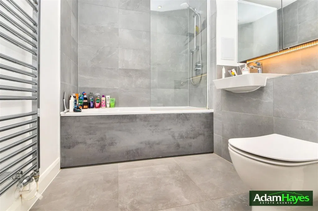 Oakwood Crescent, Muswell Hill, N10 - image 5