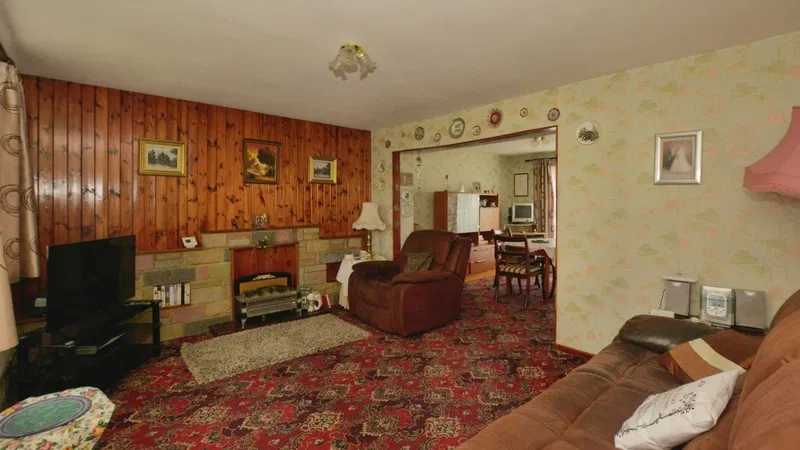 Luddenham Close, Ashford, Kent, TN23 - image 3