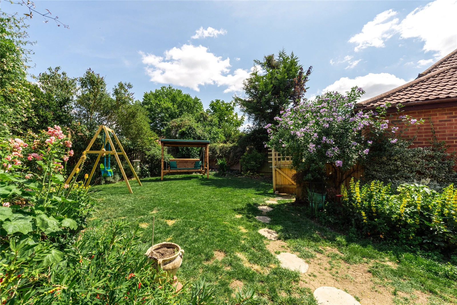 16 Brill Place, Bradwell Common, Buckinghamshire, MK13 8EQ - image 17