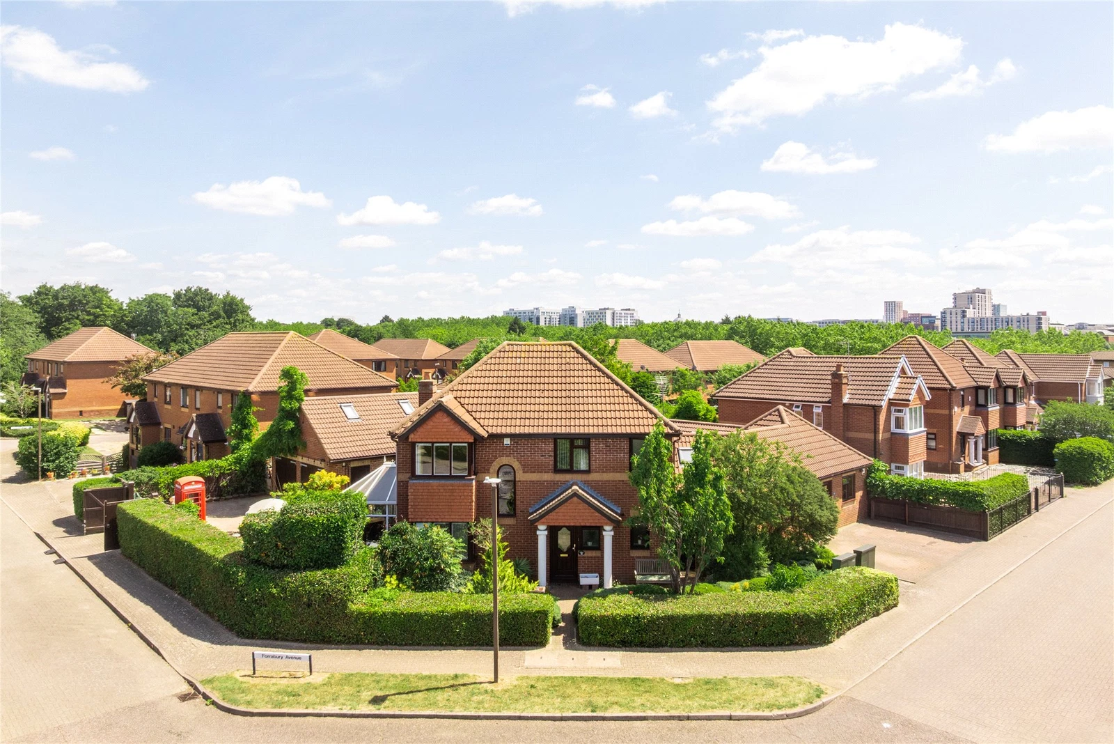 16 Brill Place, Bradwell Common, Buckinghamshire, MK13 8EQ - image 1