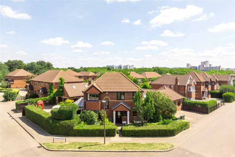 16 Brill Place, Bradwell Common, Buckinghamshire, MK13 8EQ