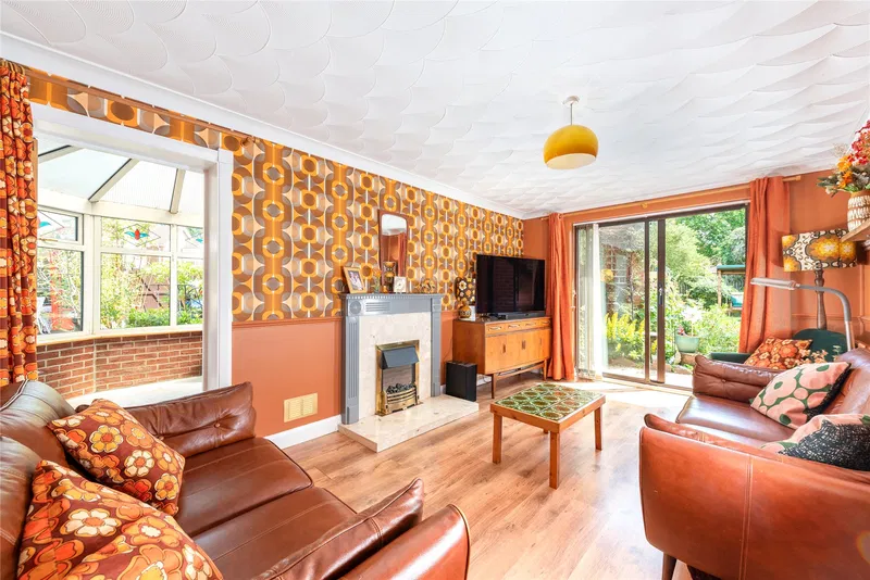 16 Brill Place, Bradwell Common, Buckinghamshire, MK13 8EQ - image 3