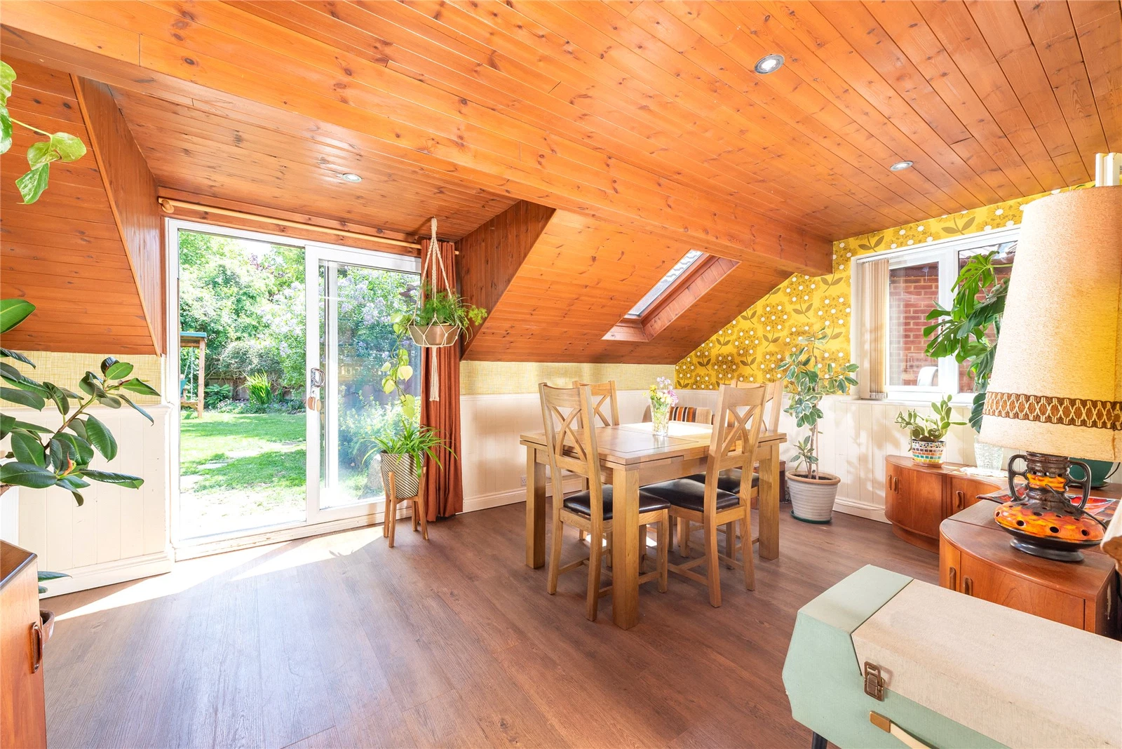 16 Brill Place, Bradwell Common, Buckinghamshire, MK13 8EQ - image 5