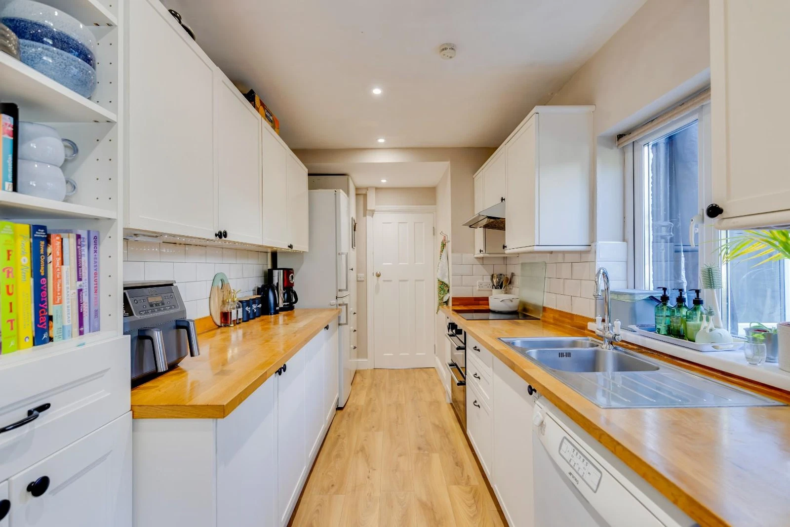 39 Redlands Road, Penarth, CF64 2WD - image 8