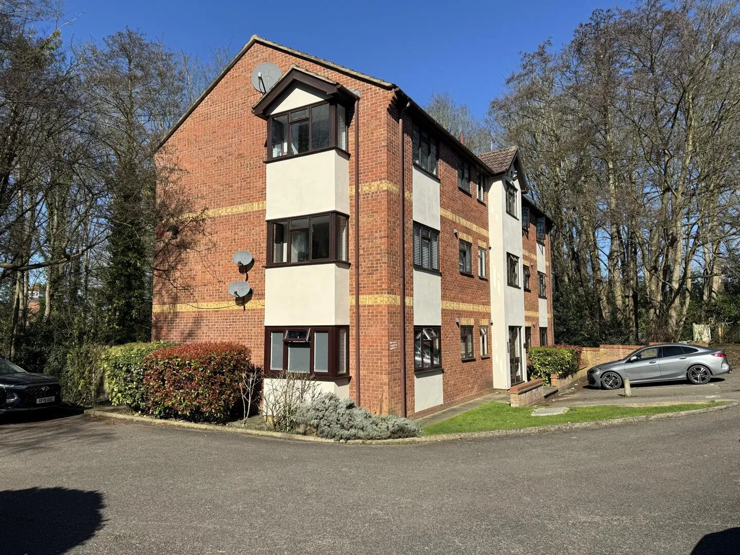 Marlborough House, Firsgrove Crescent, Brentwood, CM14 5TF - image 3