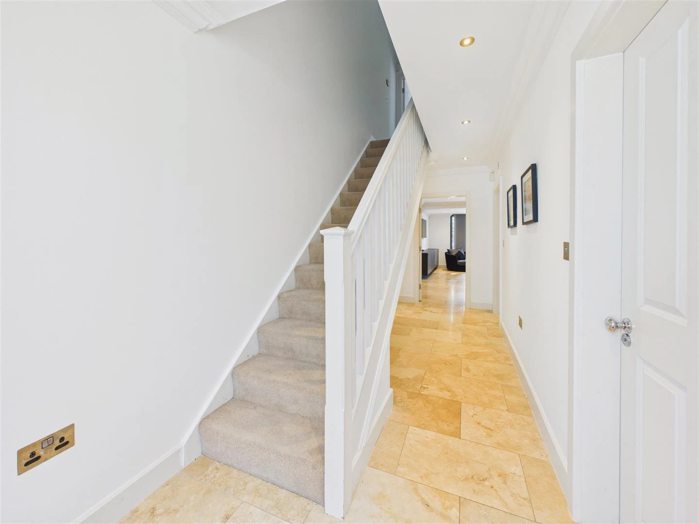The Square, Anlaby House Estate, Anlaby, East Yorkshire, HU10 7AY - image 2