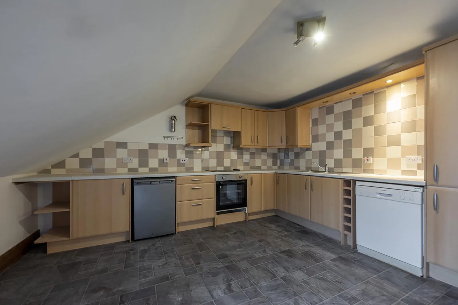 Flat 13, Aberdeen, AB11 6JJ - image 5