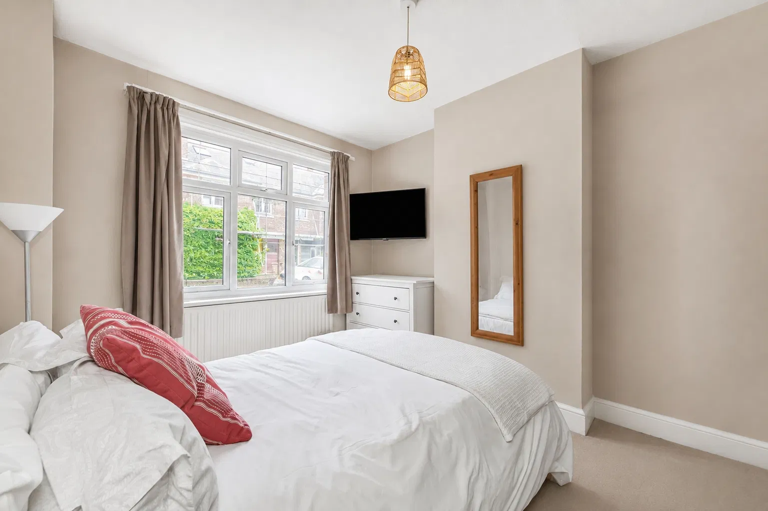 Strickland Row, Earlsfield, London, SW18 - image 2