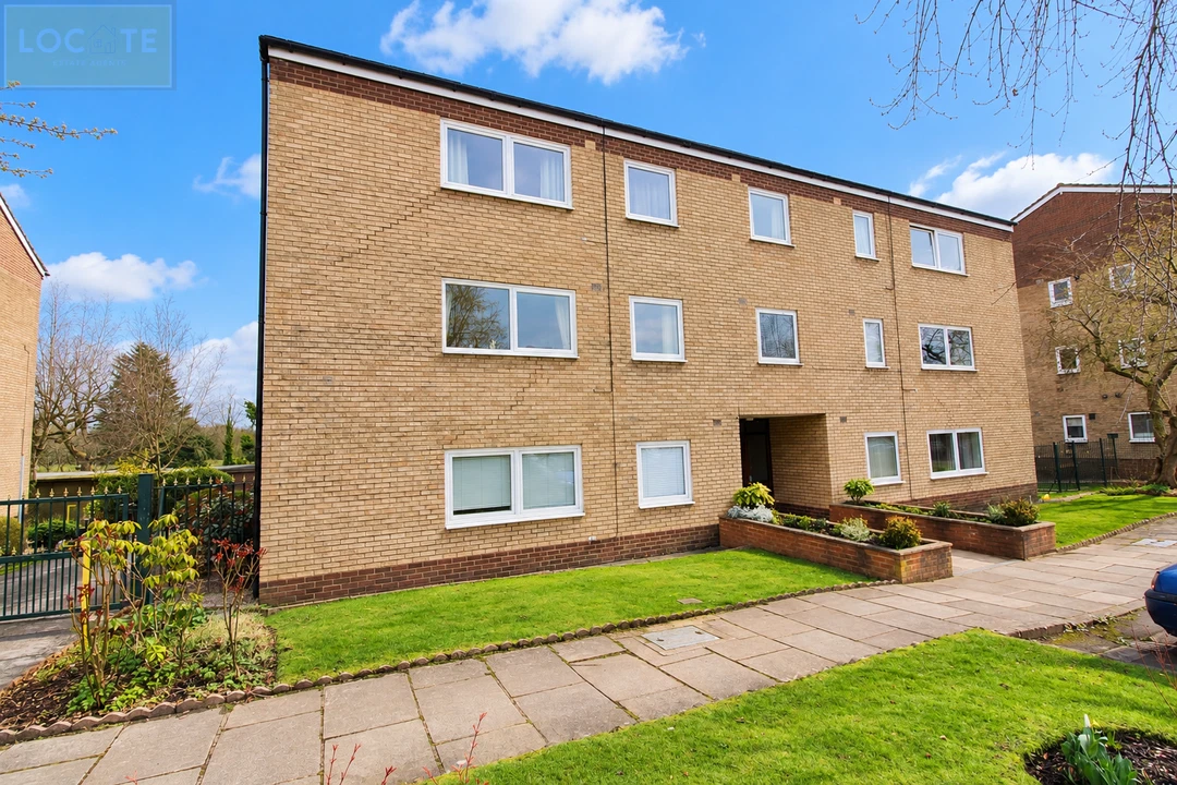 Flat 4, Winster House, Moorside Road, Flixton - image 11