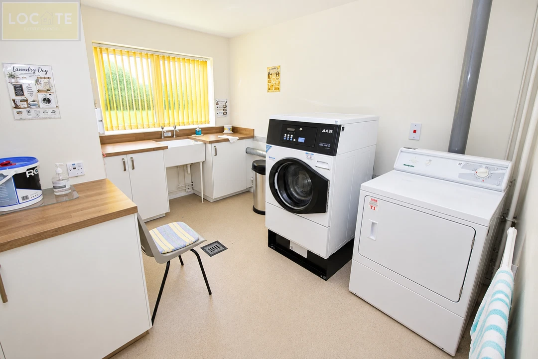 Flat 4, Winster House, Moorside Road, Flixton - image 7