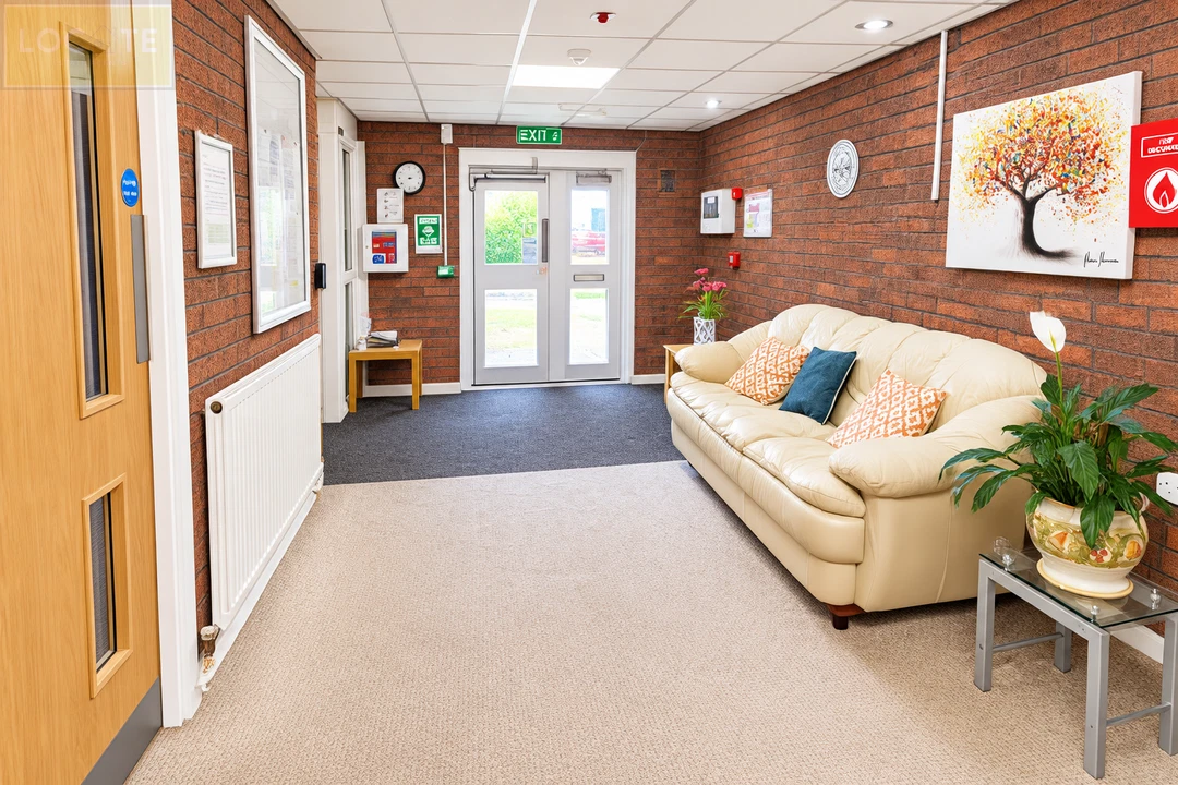 Flat 4, Winster House, Moorside Road, Flixton - image 8
