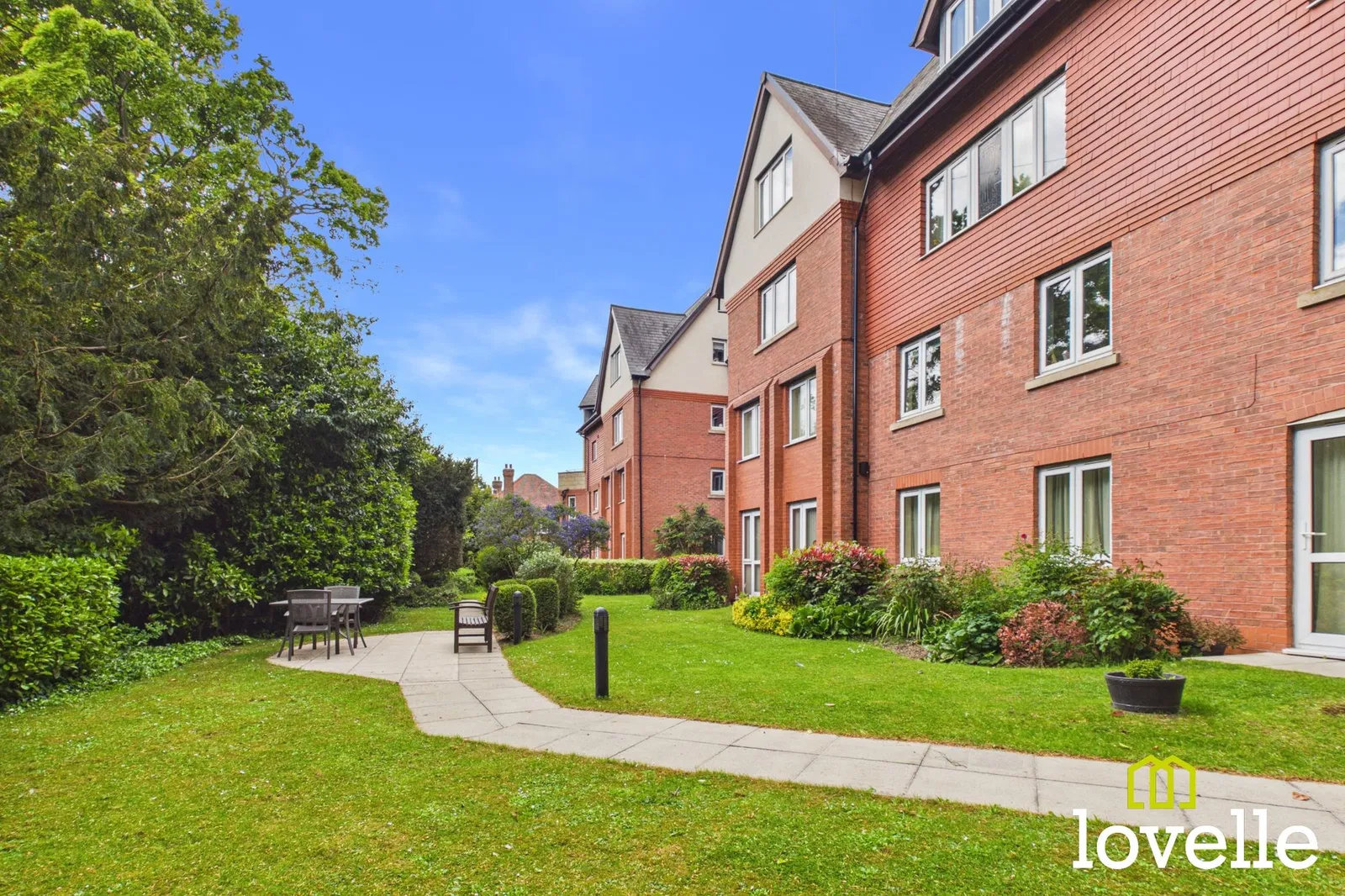 Flat 28, Shardeloes Court Newgate Street, Cottingham, HU16 4EB - image 1