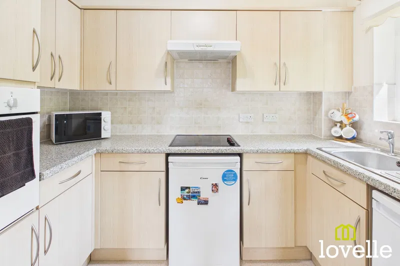 Flat 28, Shardeloes Court Newgate Street, Cottingham, HU16 4EB - image 3