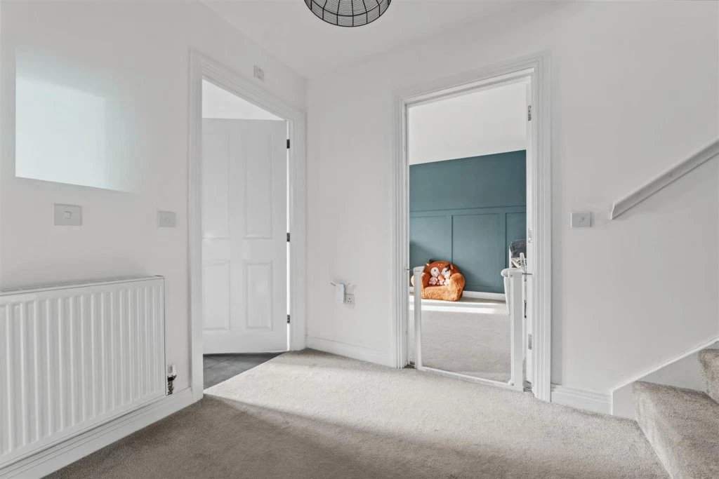 Kite Way, Hampton Vale, Peterborough - image 11