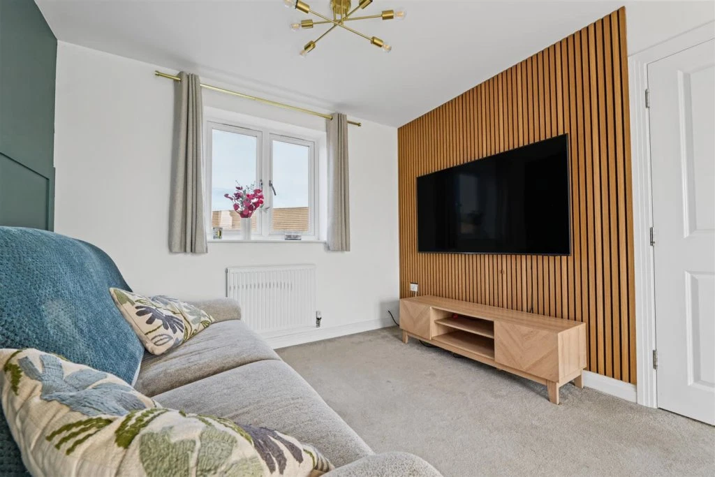 Kite Way, Hampton Vale, Peterborough - image 14