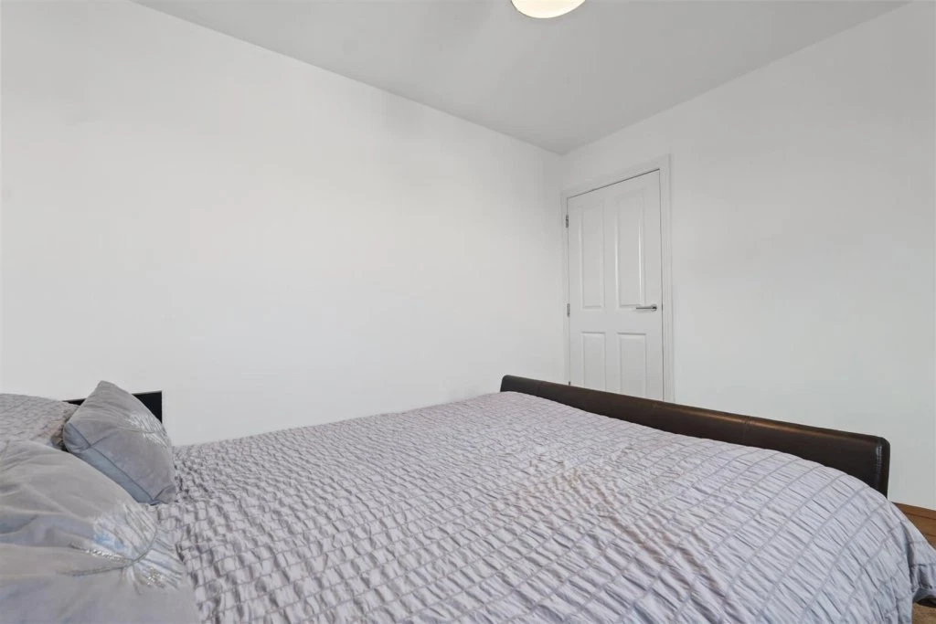 Kite Way, Hampton Vale, Peterborough - image 19