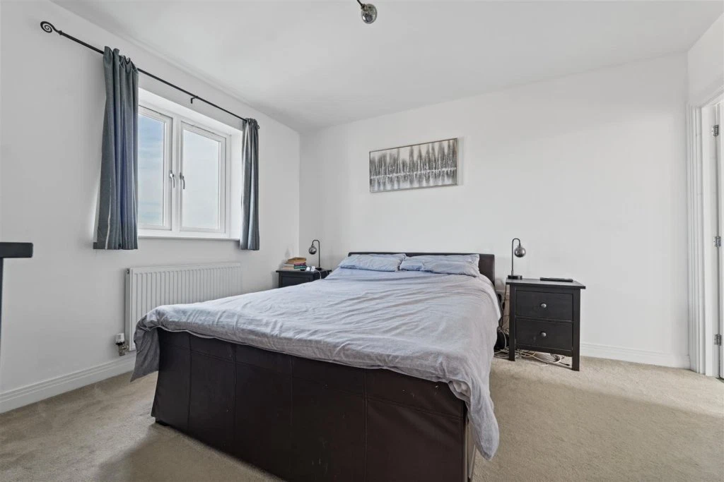 Kite Way, Hampton Vale, Peterborough - image 20