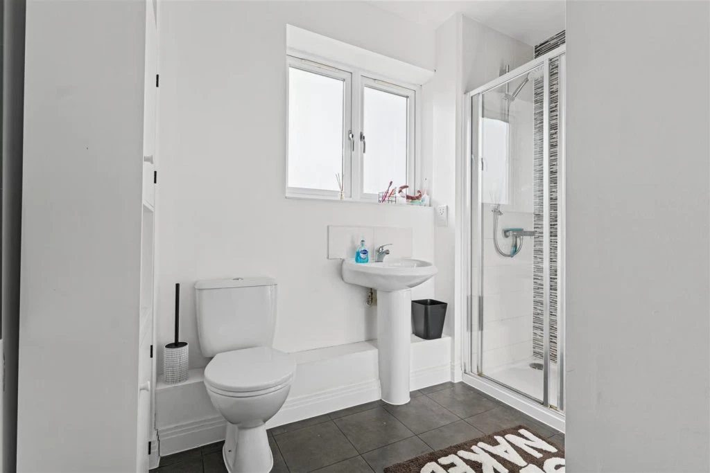Kite Way, Hampton Vale, Peterborough - image 24