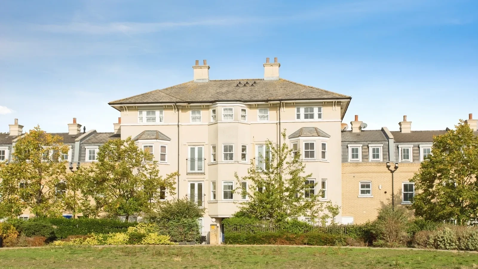 St. Matthews Gardens, Cambridge, Cambridgeshire, CB1 - image 1