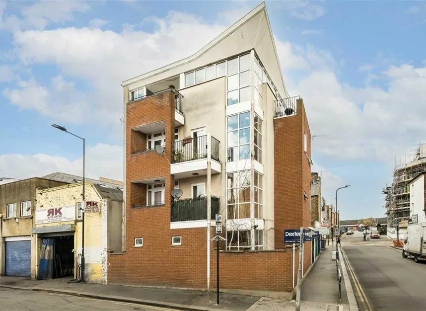 Ashford Road, Cricklewood, NW2 - image 5