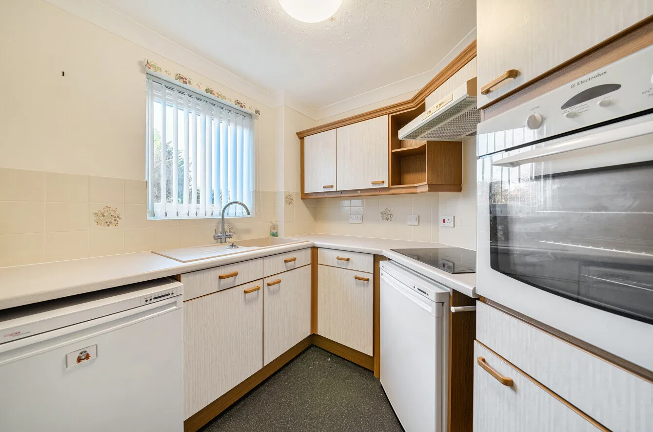 Barrow Lane, Hessle, East Riding of Yorkshire, HU13 - image 5
