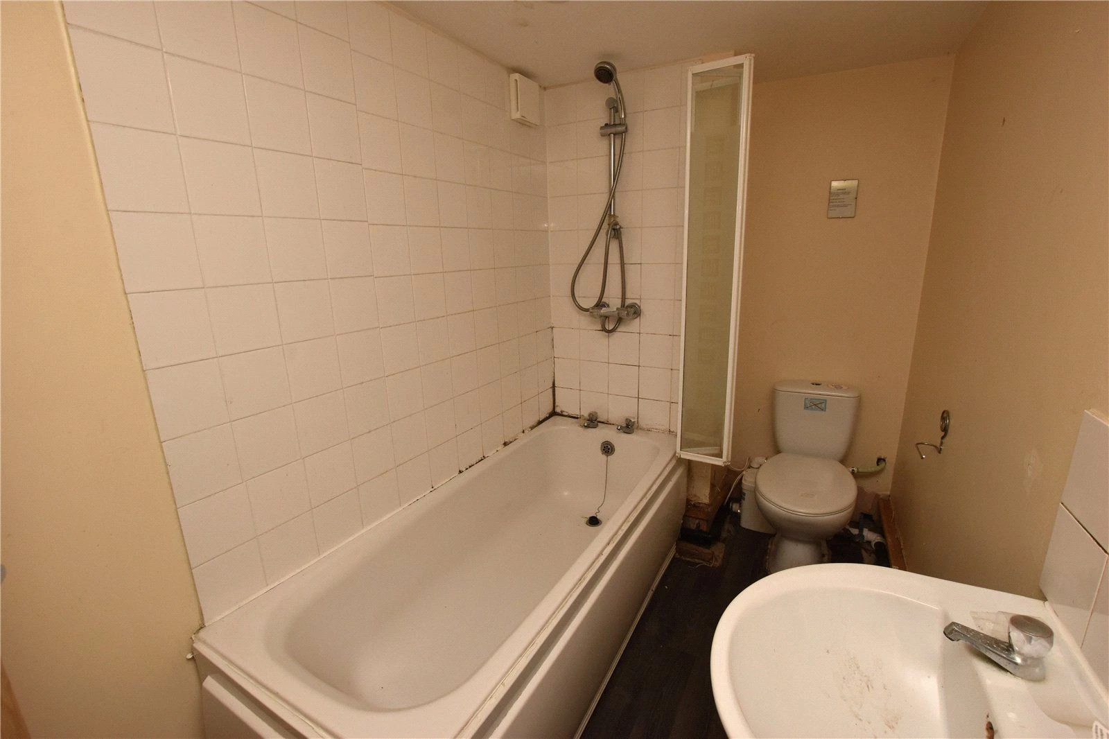 Pennington Grove, Leeds, West Yorkshire, LS6 2JL - image 3