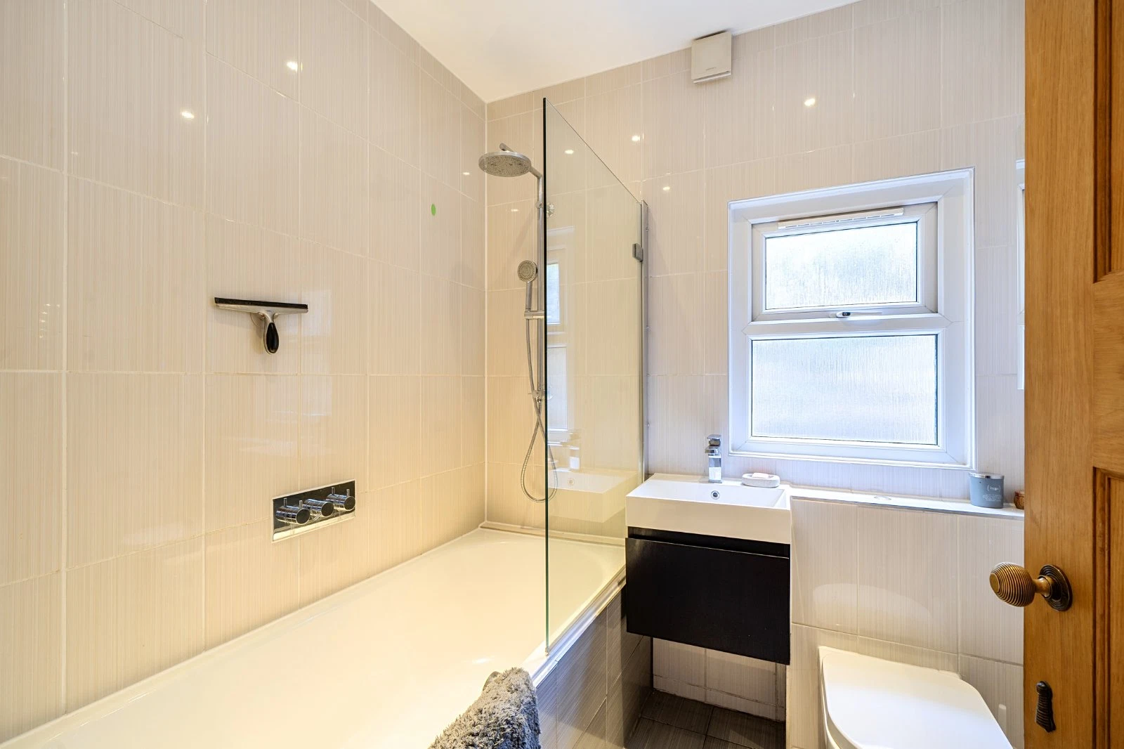 Iverson Road, London, NW6 - image 6