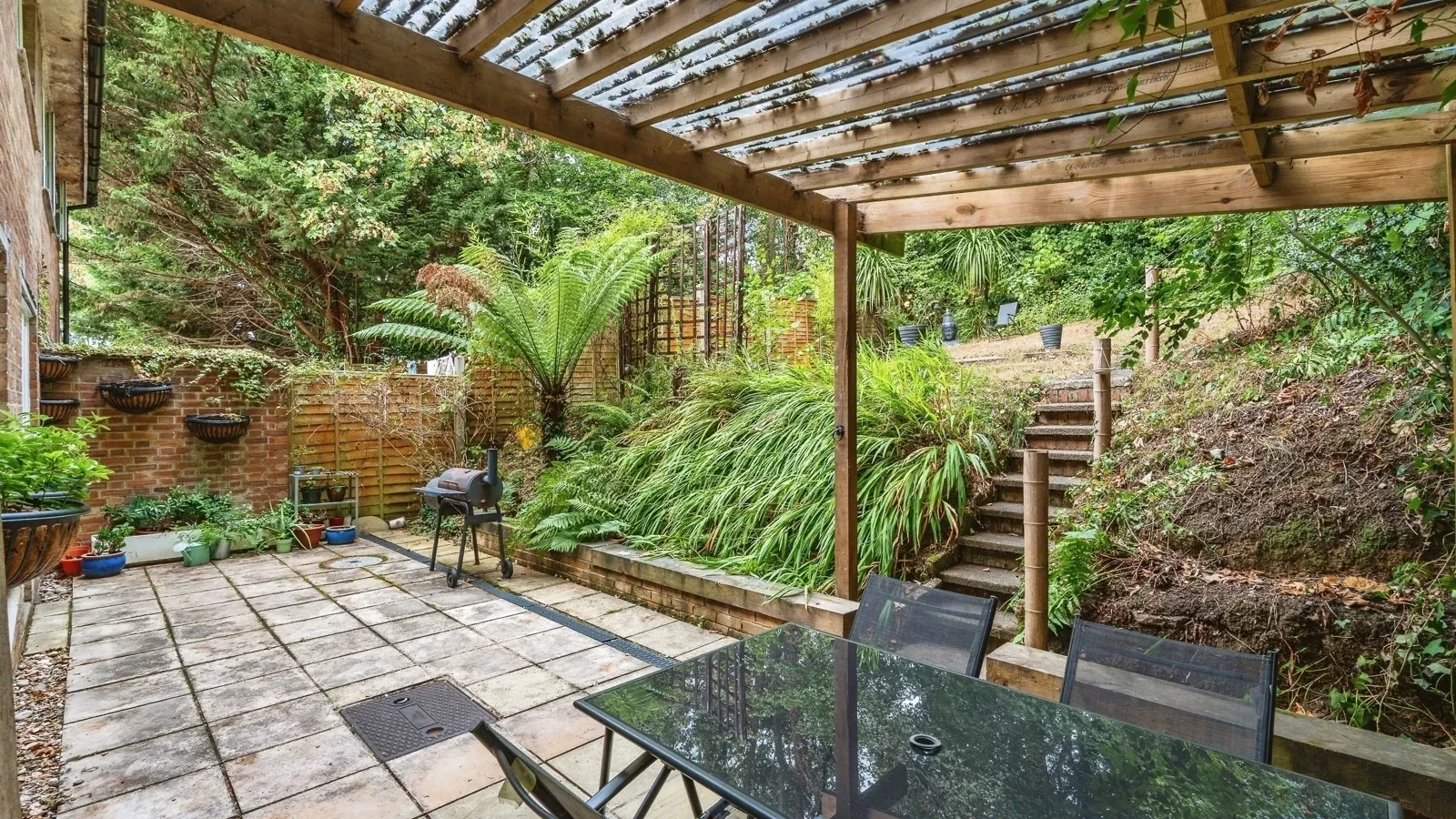 Leybourne Avenue, Southampton, Hampshire, SO18 - image 3