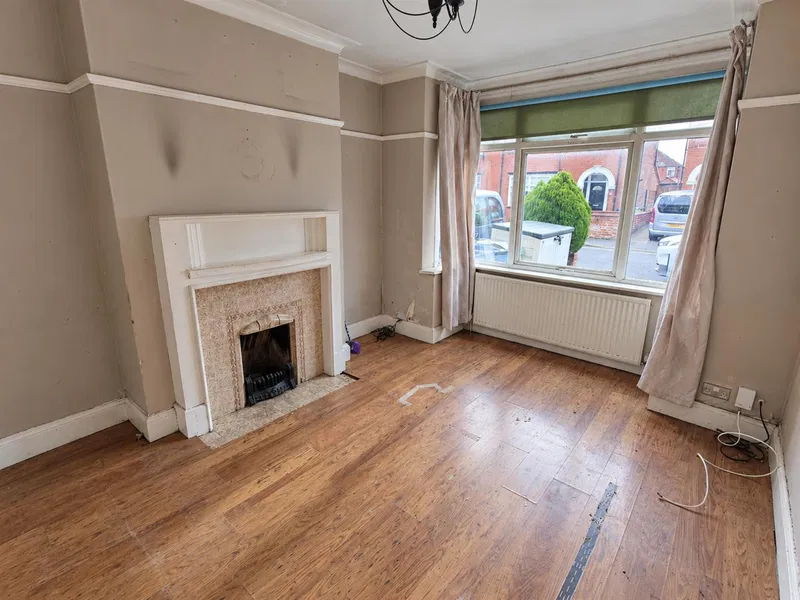 Holyrood Road, Town Moor, Doncaster, DN2 5HR - image 2