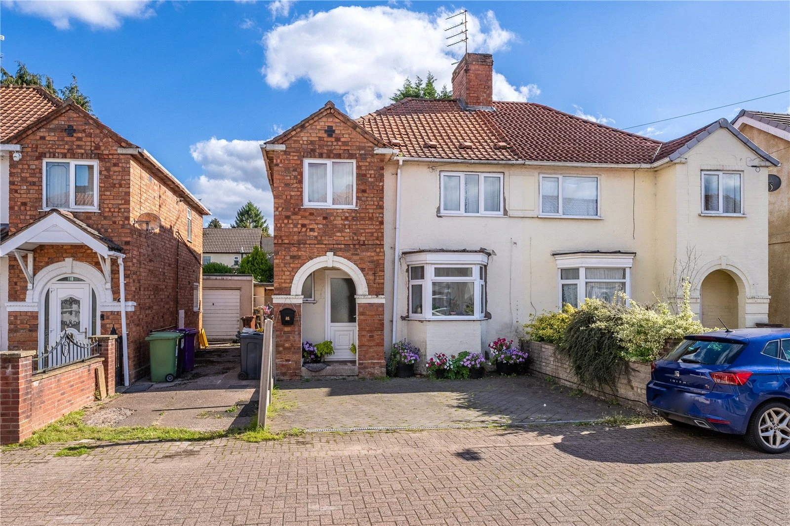 Hordern Grove, Newbridge, Wolverhampton, West Midlands, WV6 - image 1