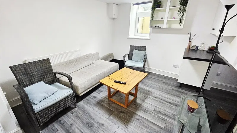 Sidney Terrace, Lancaster, Lancashire, LA1 - image 2
