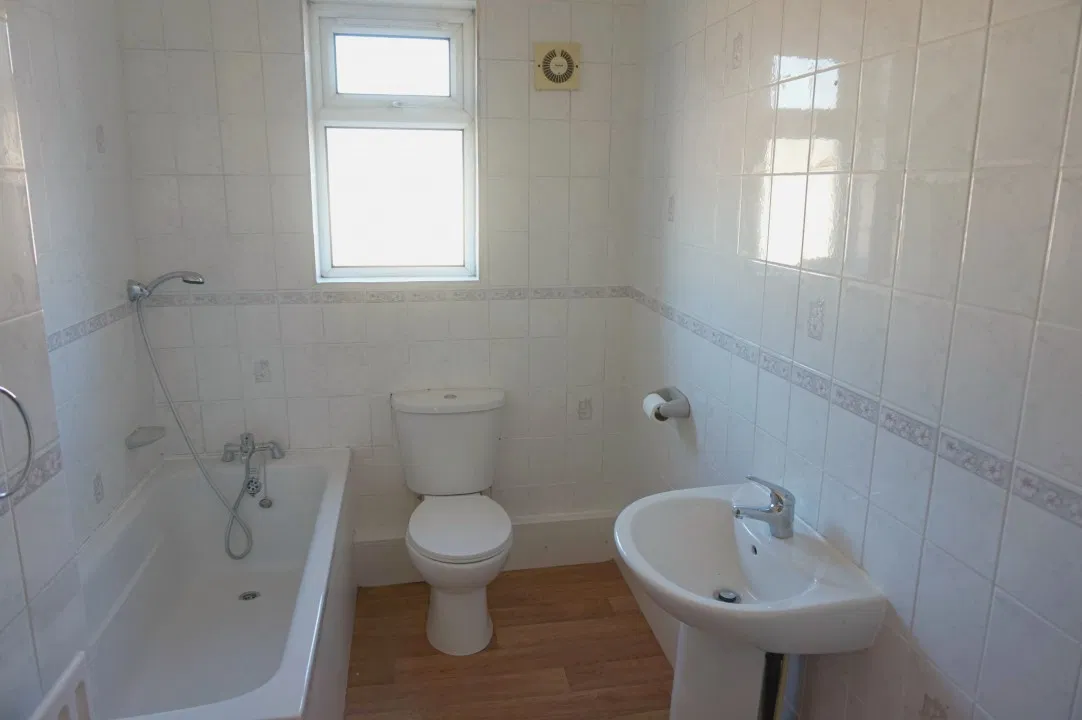 Lindley Street, Rotherham, S65 - image 4