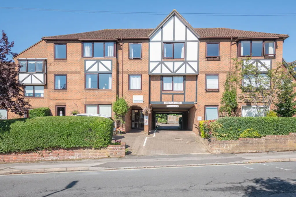 Shaftesbury Avenue, Highfield, Southampton, SO17 - image 1