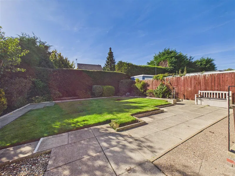 Alexandra Drive, Beverley, HU17 8PG - image 2