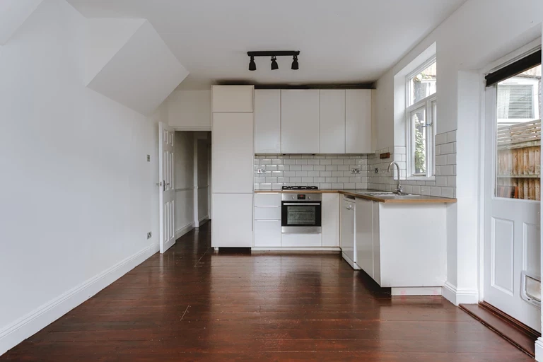 Albert Road, London, E10 - image 9