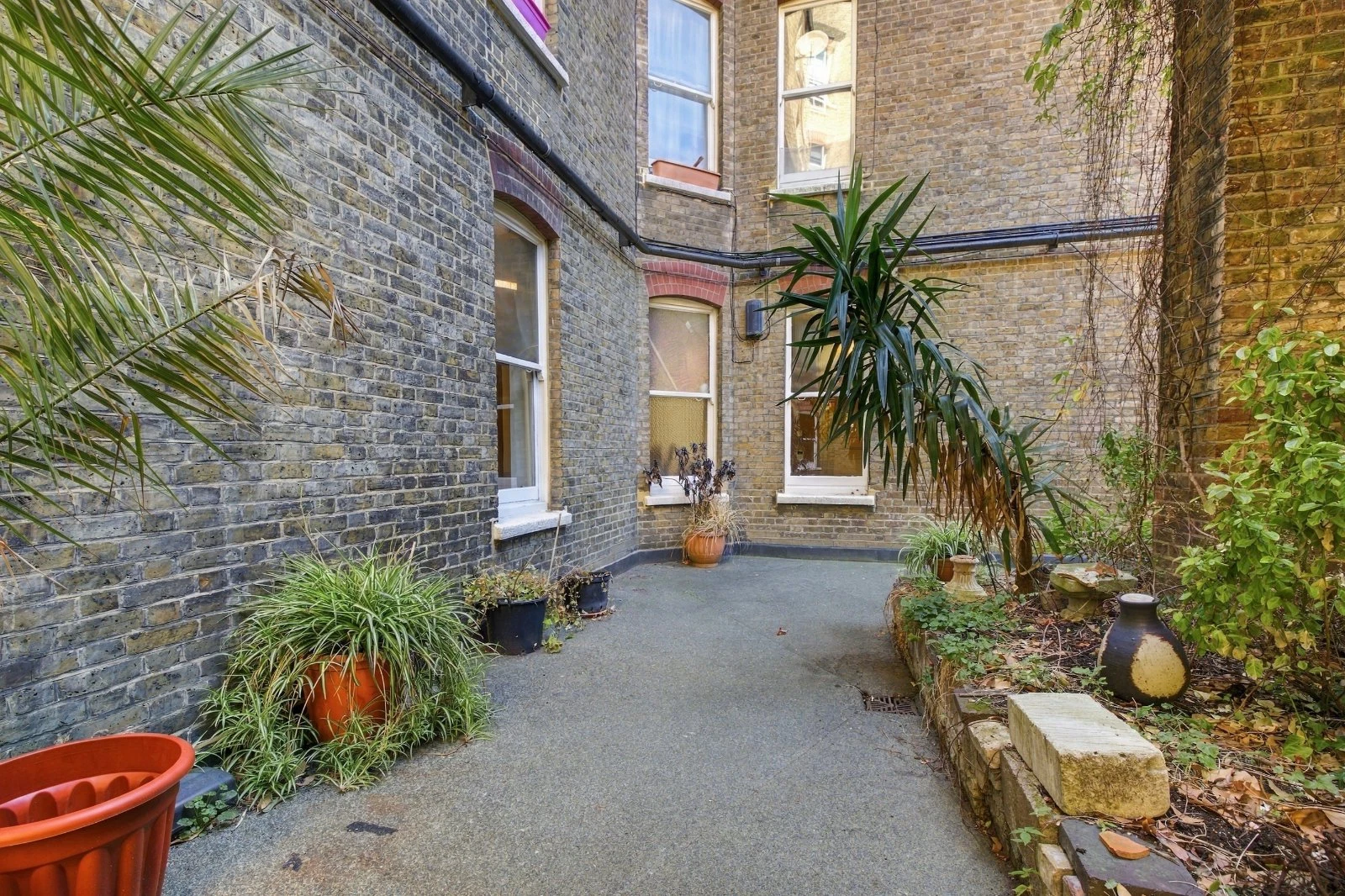 Warwick Mansions, Cromwell Crescent, Kensington & Chelsea, London, SW5 - image 14