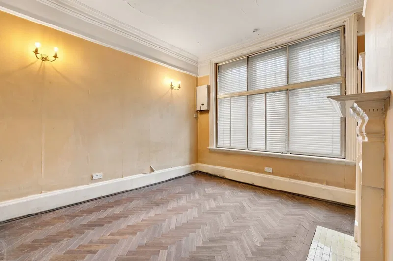 Warwick Mansions, Cromwell Crescent, Kensington & Chelsea, London, SW5 - image 3
