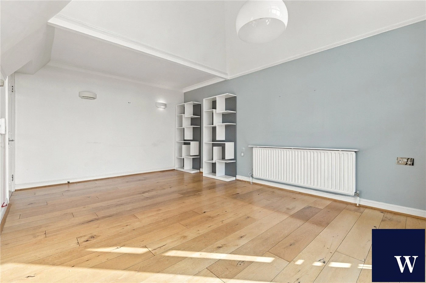 Hamilton Square, Sandringham Gardens, Finchley, London, N12 - image 5