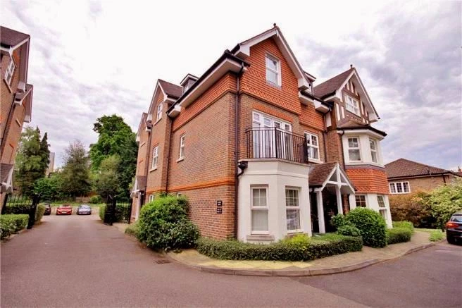 Elleray House Pembroke Road, GU22 7DQ - image 1