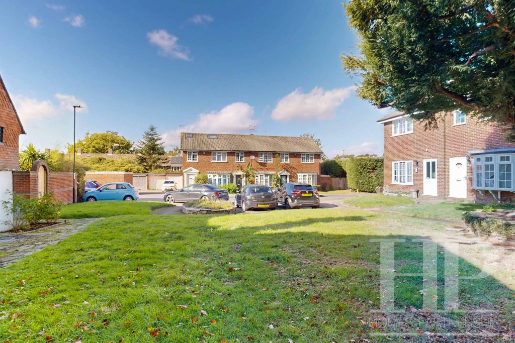 Old Martyrs, Crawley, RH11 - image 18