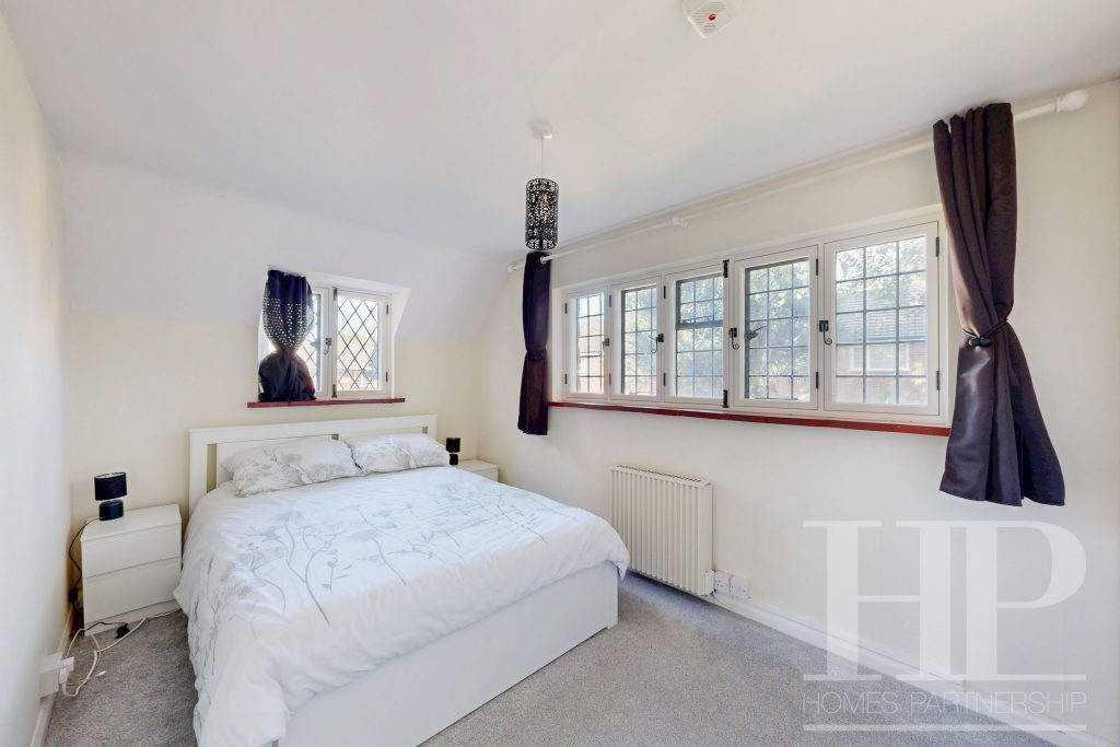 Old Martyrs, Crawley, RH11 - image 3