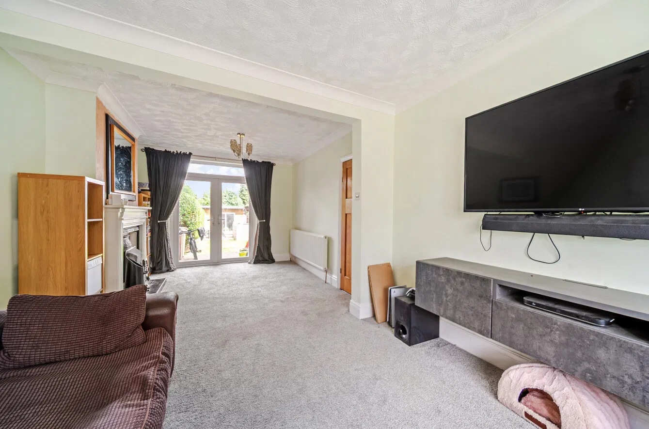 Main Street, Willerby, Hull, HU10 - image 3