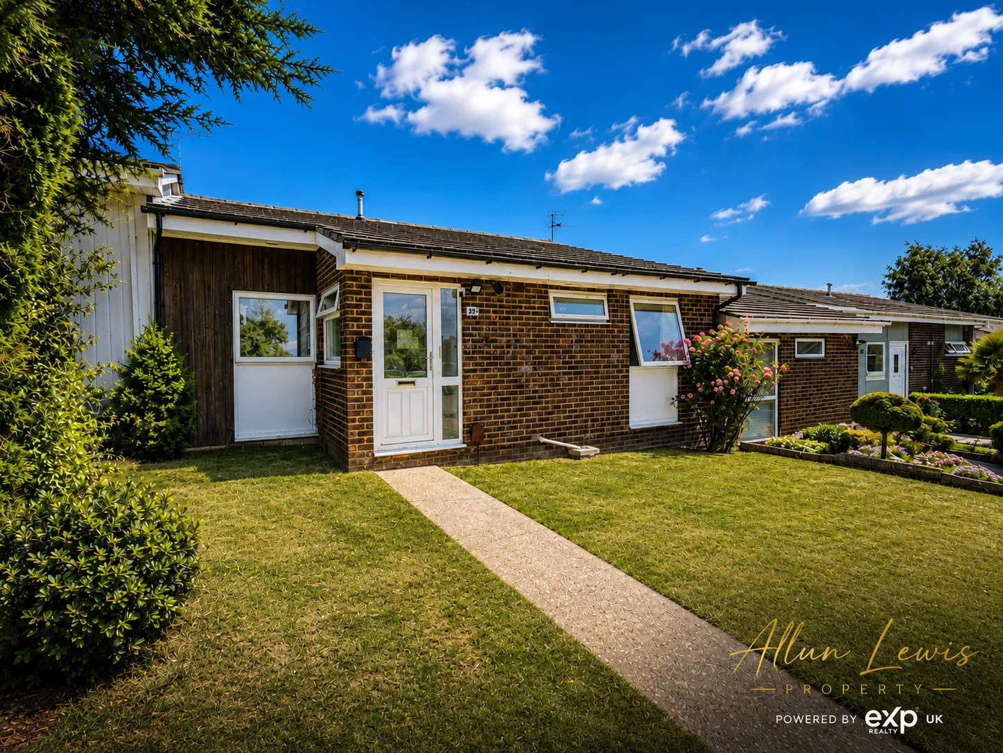 Ulcombe Gardens, Canterbury, CT2 7QZ - image 1