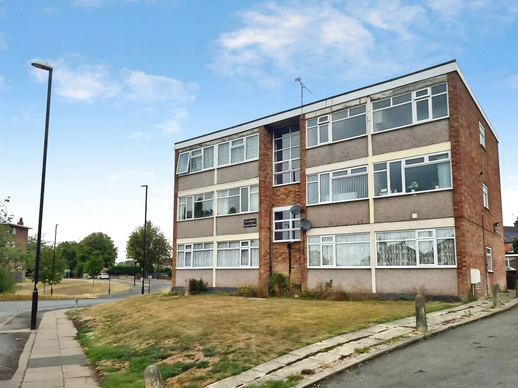 9 Greyfriars Court Sadler Road, Coventry, West Midlands, CV6 2PA - image 1
